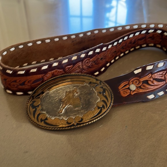 Vintage Comstock silversmiths buckle with custom made hand laced leather belt - Picture 13 of 16